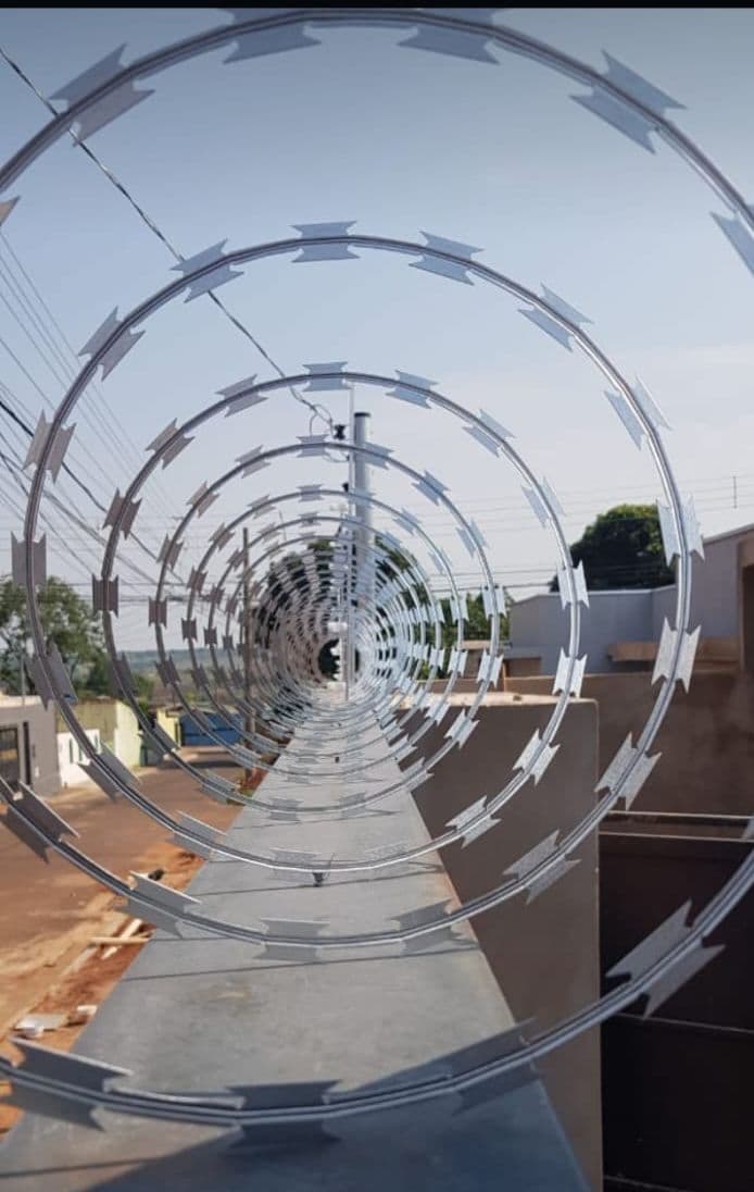 Concertina Cortseg instalada em perímetro residencial